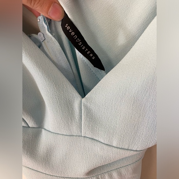 Back Bow Dress - Picture 5 of 6